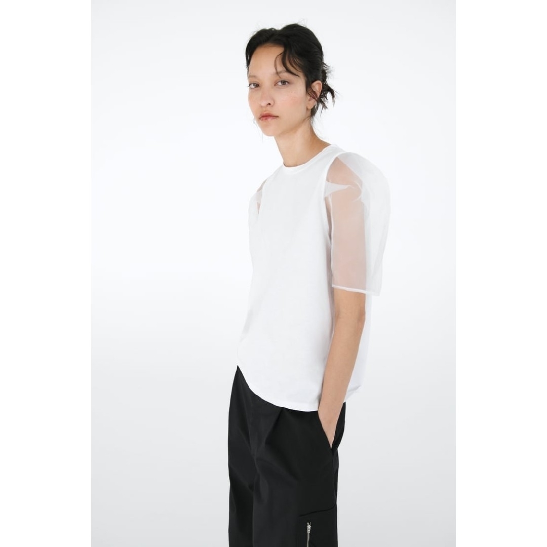 ZARA(ザラ)のZARA　ボリュームオーガンザトップス　Mサイズ　ホワイト レディースのトップス(Tシャツ(半袖/袖なし))の商品写真