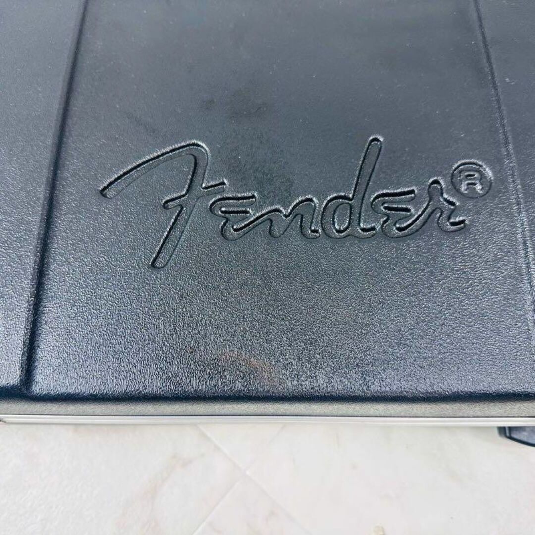 Fender(フェンダー)のフェンダー　ギターハードケース　TASロック　鍵欠品 楽器のベース(ケース)の商品写真