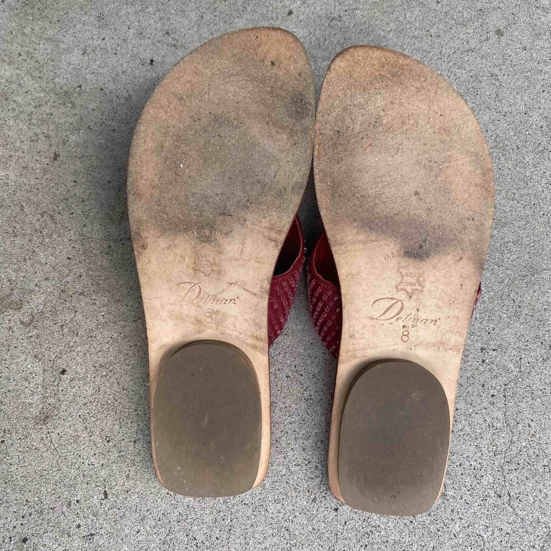 Delman ビーズ キラキラ スエードソングサンダル 8.0 レディースの靴/シューズ(ビーチサンダル)の商品写真