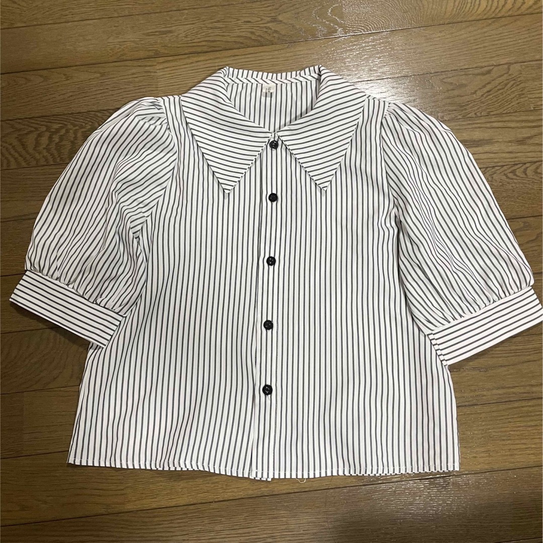 新品　ストライプ　パフスリーブシャツ レディースのトップス(Tシャツ(長袖/七分))の商品写真