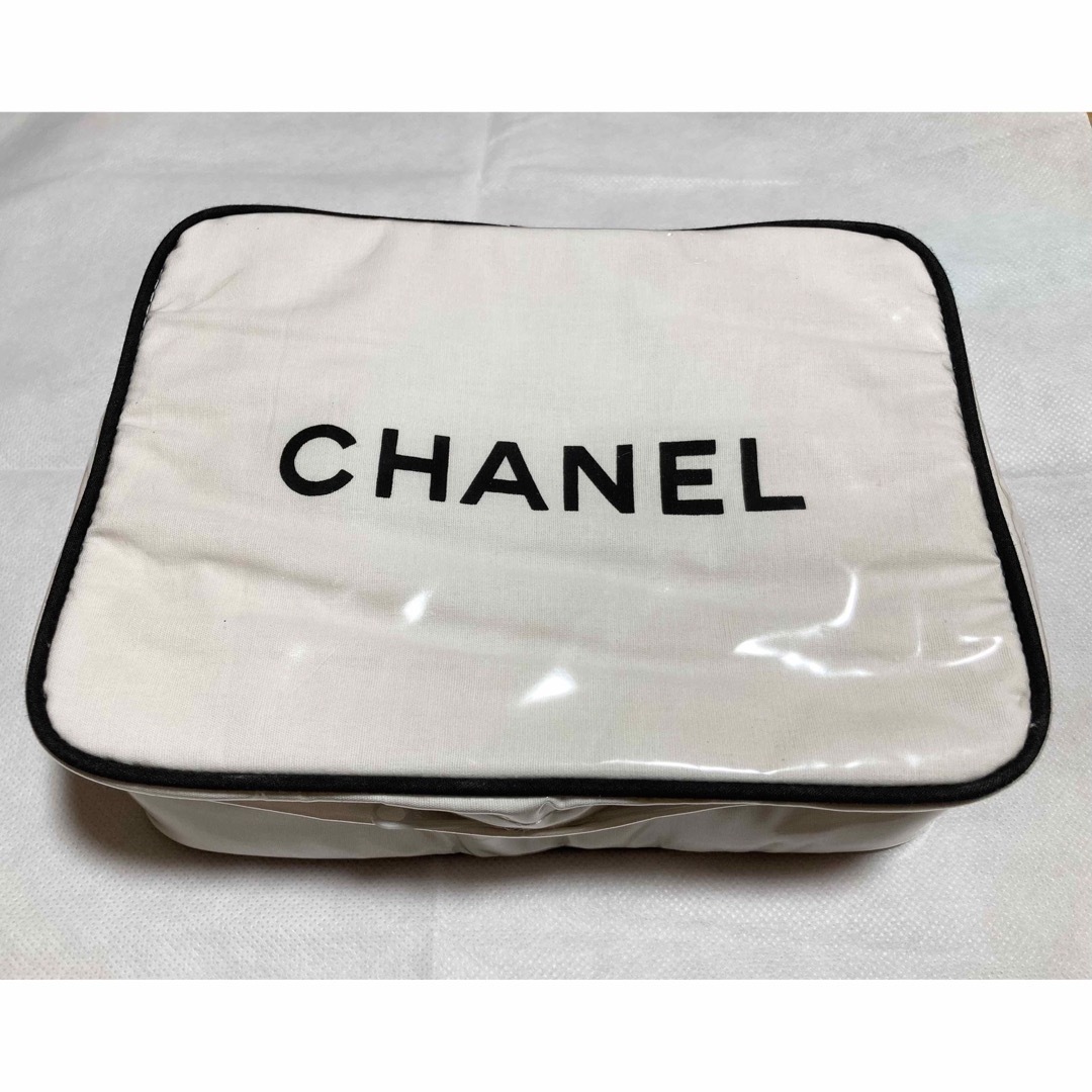 シャネル CHANEL ビニールポーチ ノベルティ