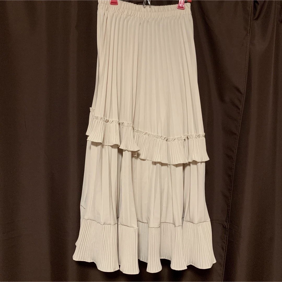華やかプリーツ スカート ベージュ レディースのスカート(ロングスカート)の商品写真