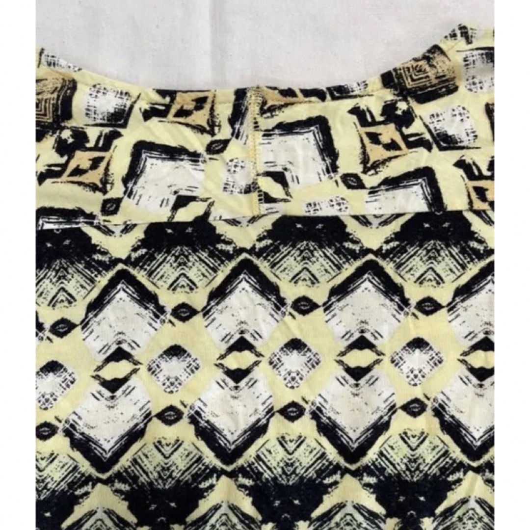 HUNCH(ハンチ)のHUNCH ハンチ　レディース  柄　カットソー　半袖　Tシャツ　トップス　綿 レディースのトップス(Tシャツ(半袖/袖なし))の商品写真