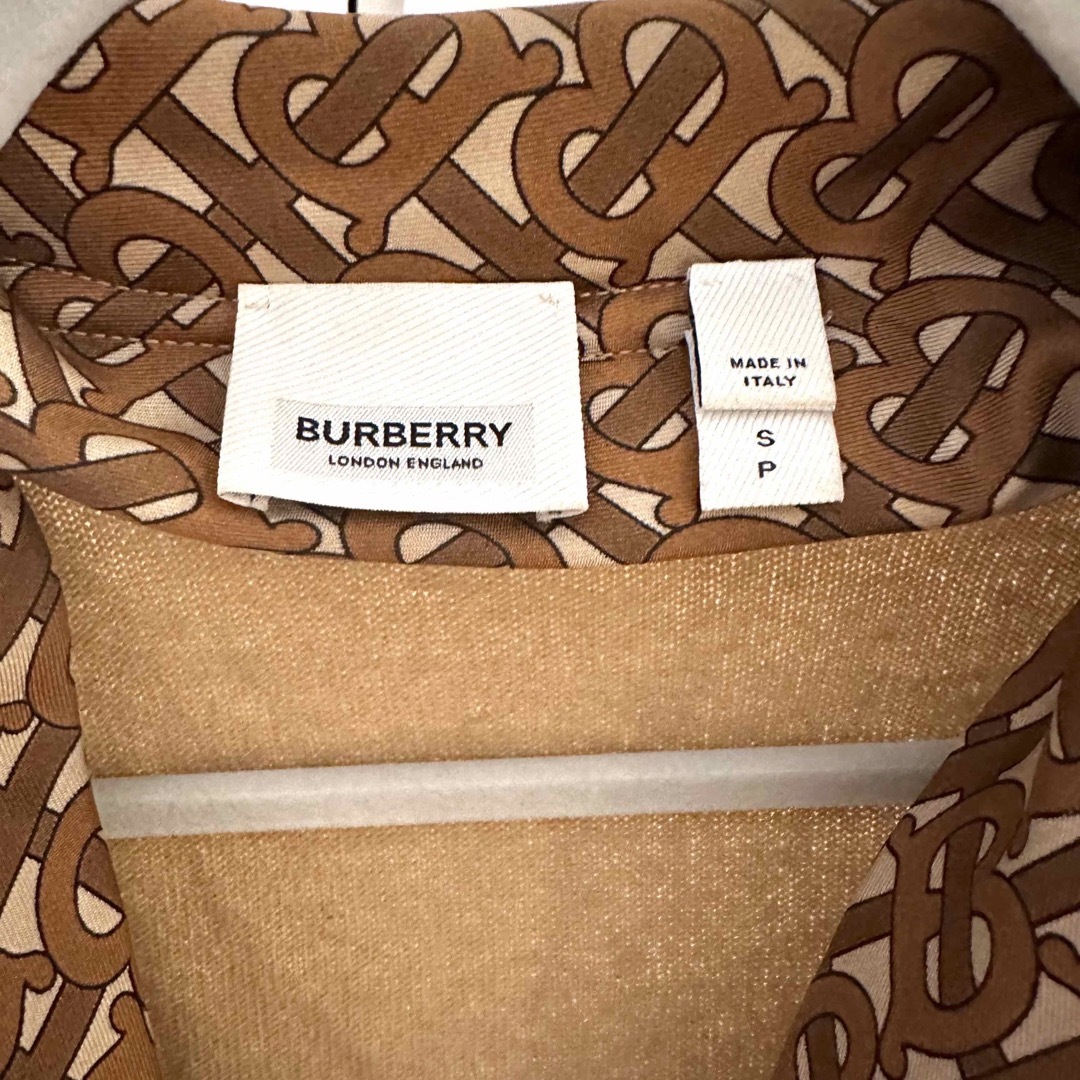 BURBERRY(バーバリー)の美品Burberry スカーフ付きカシミヤ カーディガン レディースのトップス(カーディガン)の商品写真