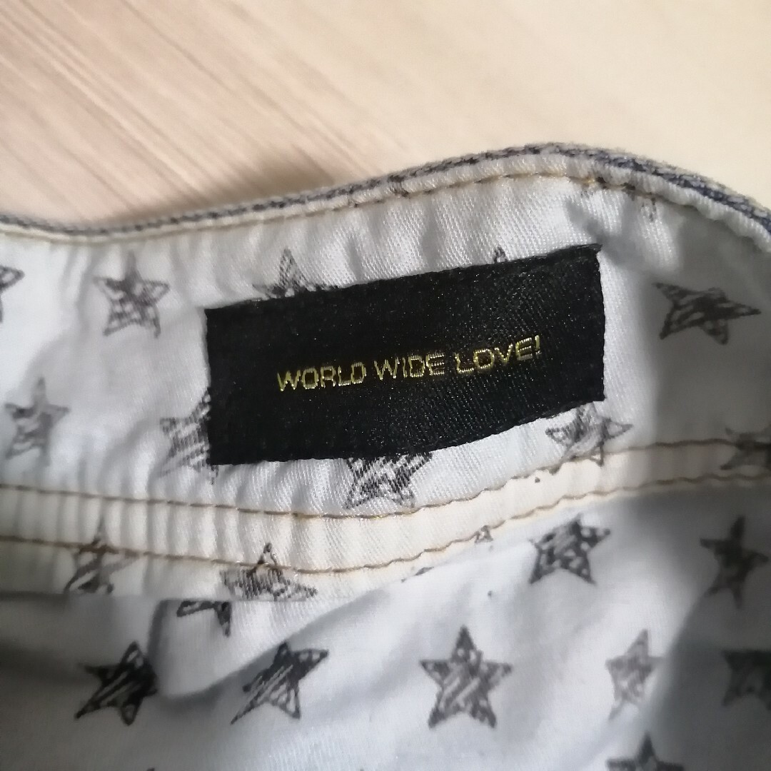 WORLD WIDE LOVE!(ワールドワイドラブ)の美品!WORLD WIDE LOVE!プリントデニムショートパンツ レディースのパンツ(デニム/ジーンズ)の商品写真