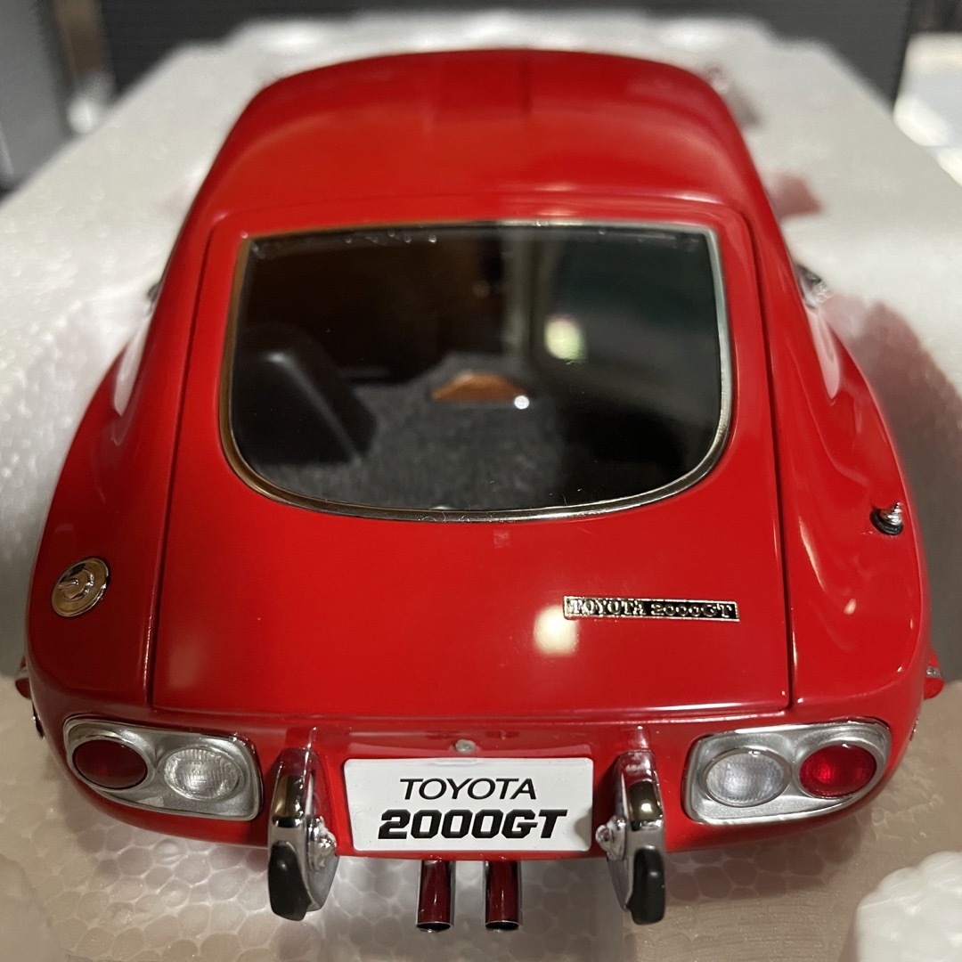 未展示品 オートアート1/18 トヨタ 2000GT レッド