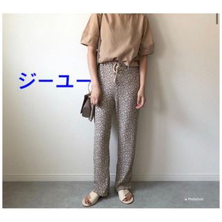 ジーユー(GU)のリブスリム　ストレートパンツ　フラワー(カジュアルパンツ)