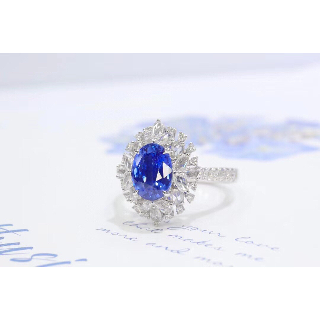 天然 ロイヤルブルーサファイア ダイヤ リング1.86ct k18 fダイヤモンド