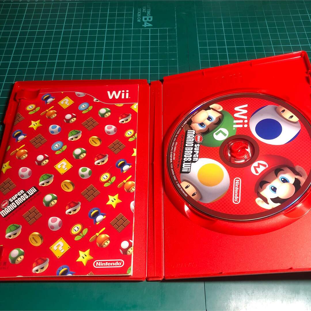 Wii(ウィー)のファミリースキーとマリオブラザーズWiiとマリオカートWiiのセット エンタメ/ホビーのゲームソフト/ゲーム機本体(家庭用ゲームソフト)の商品写真