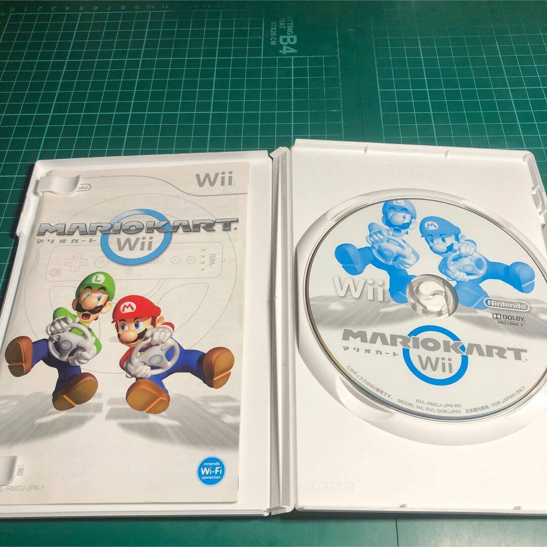 Wii(ウィー)のファミリースキーとマリオブラザーズWiiとマリオカートWiiのセット エンタメ/ホビーのゲームソフト/ゲーム機本体(家庭用ゲームソフト)の商品写真