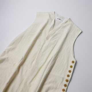 美品 キタン QUITAN2023SSノースリーブブラウスHANBOK GILET BLOUSE SILK COTTON STRIPE F/ヒマラヤンイエロー【2400013472432】(シャツ/ブラウス(長袖/七分))