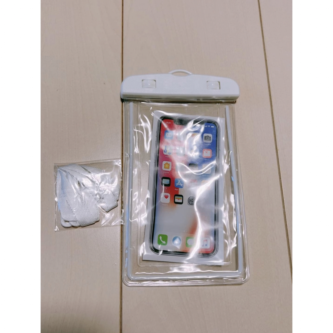 防水 スマホケース お風呂 防水ケース アウトドア 雨 災害 高性能 ホワイト スマホ/家電/カメラのスマホアクセサリー(モバイルケース/カバー)の商品写真