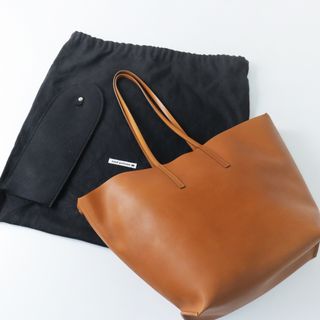 ミナペルホネン(mina perhonen)のミナペルホネン mina perhonen 極美品 2021AW sunny tote 小/キャメル レザー 牛革 トートバッグ 定価9.9万【2400013476225】(トートバッグ)