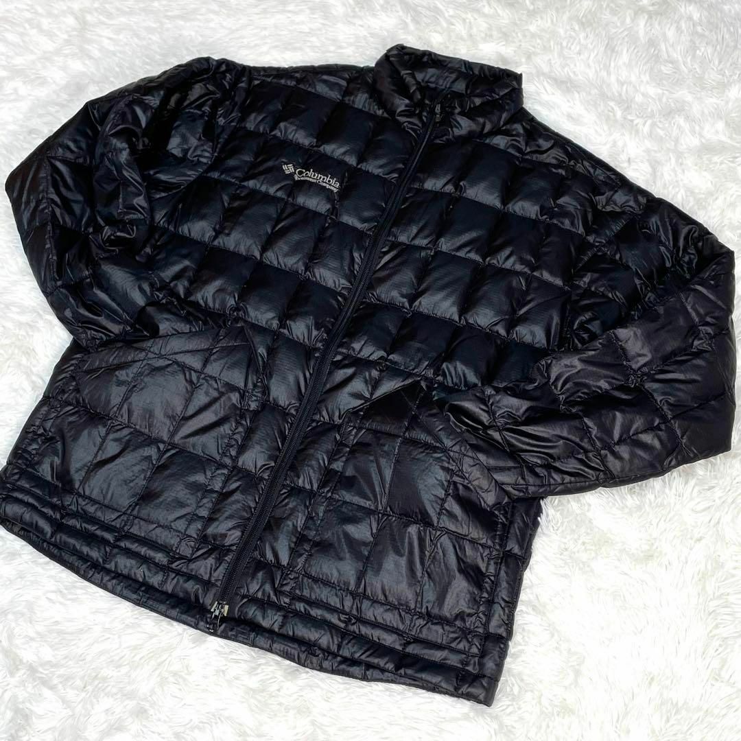 Columbia(コロンビア)のコロンビア　軽量ライトダウン　ブラック　サイズL　ダウン90％ フェザー10％ メンズのジャケット/アウター(ダウンジャケット)の商品写真