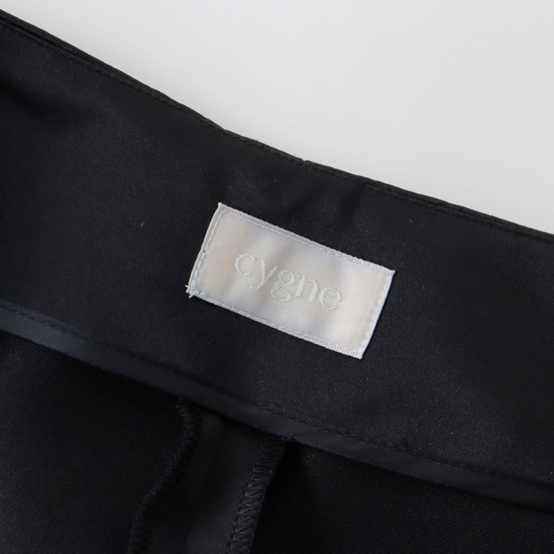 シーニュ cygne 美品 2023SS サテンジャケット Claire 1/ブラック パフスリーブ ダブル ペプラム【2400013472647】 レディースのジャケット/アウター(その他)の商品写真