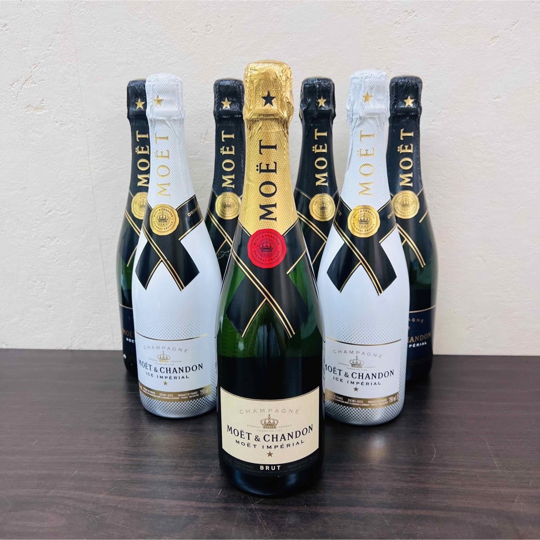 MOËT & CHANDON(モエエシャンドン)の未開栓 モエ シャンドン　8本セット  食品/飲料/酒の酒(シャンパン/スパークリングワイン)の商品写真