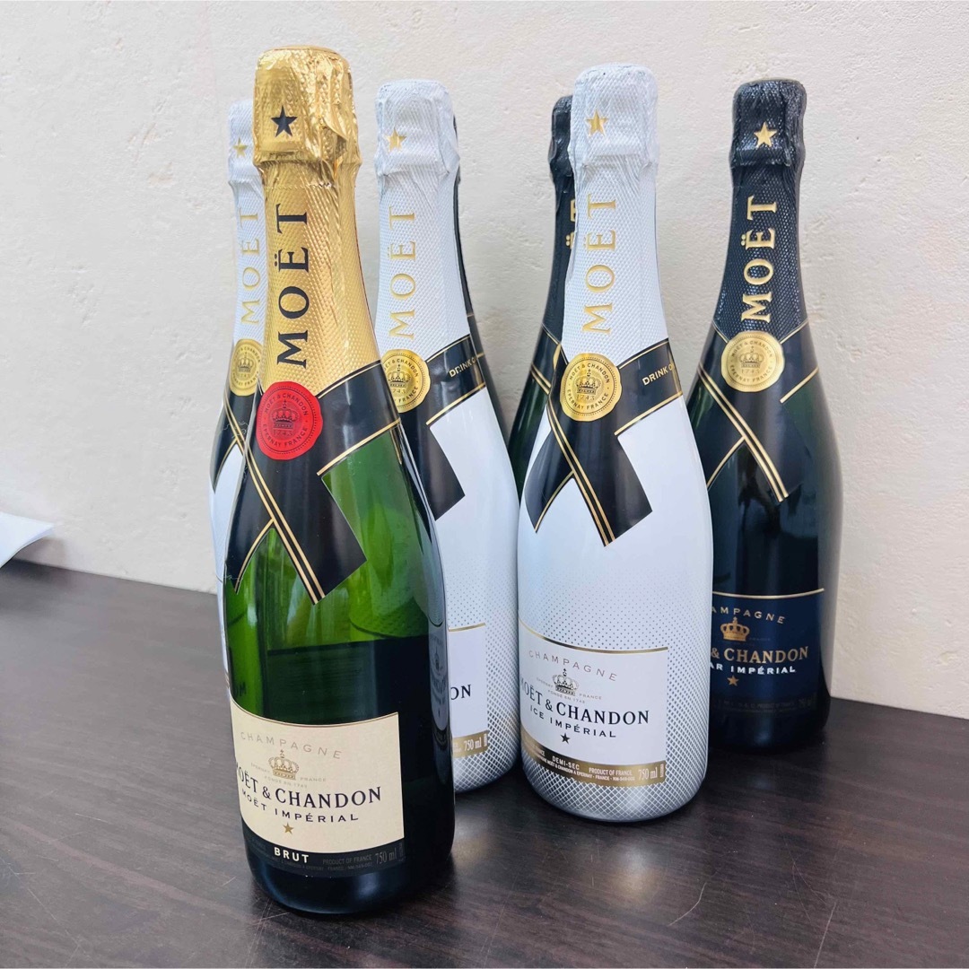 MOËT & CHANDON(モエエシャンドン)の未開栓 モエ シャンドン　8本セット  食品/飲料/酒の酒(シャンパン/スパークリングワイン)の商品写真