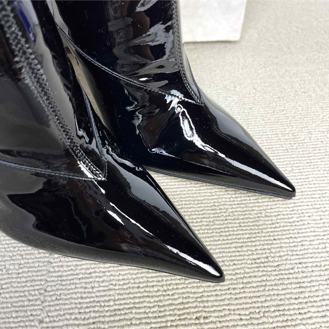 37 JIMMY CHOO Oriel 110mm アンクルブーツ ショート　黒