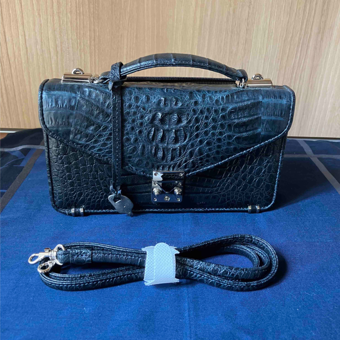 新品ショルダーバッグ2wayカイヤマンレザー-