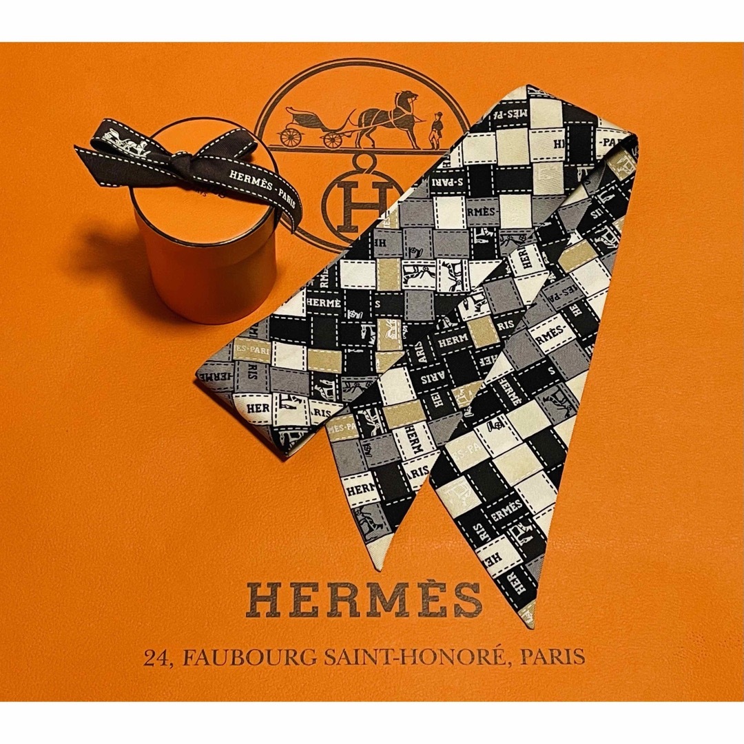 人気□HERMES エルメス スカーフ ツイリー ボルデュック柄 モノトーン