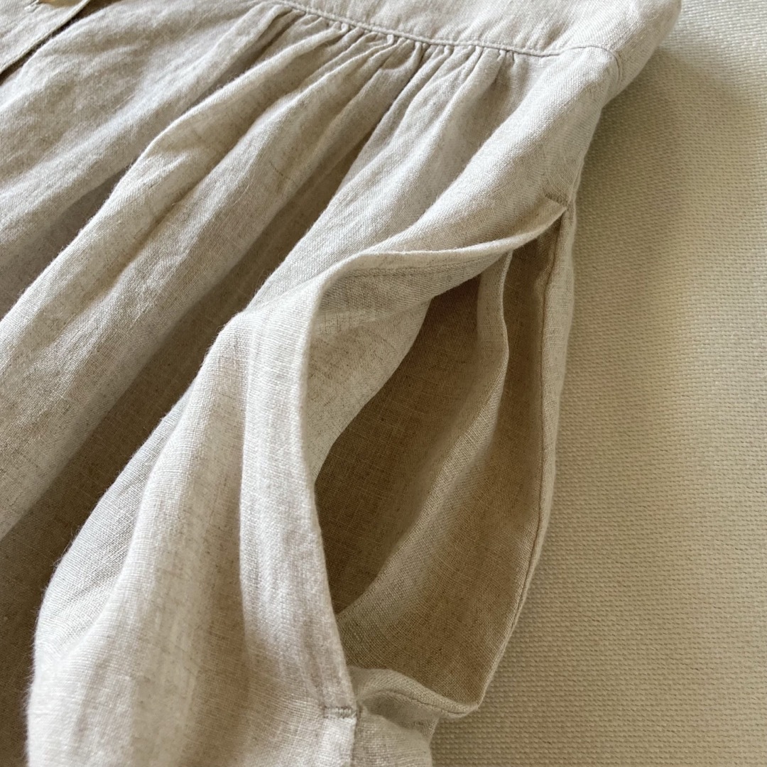 MARGARET HOWELL(マーガレットハウエル)のマーガレットハウエル 前ボタン リネン ギャザー フレア スカート Ⅰ 生成り レディースのスカート(ひざ丈スカート)の商品写真