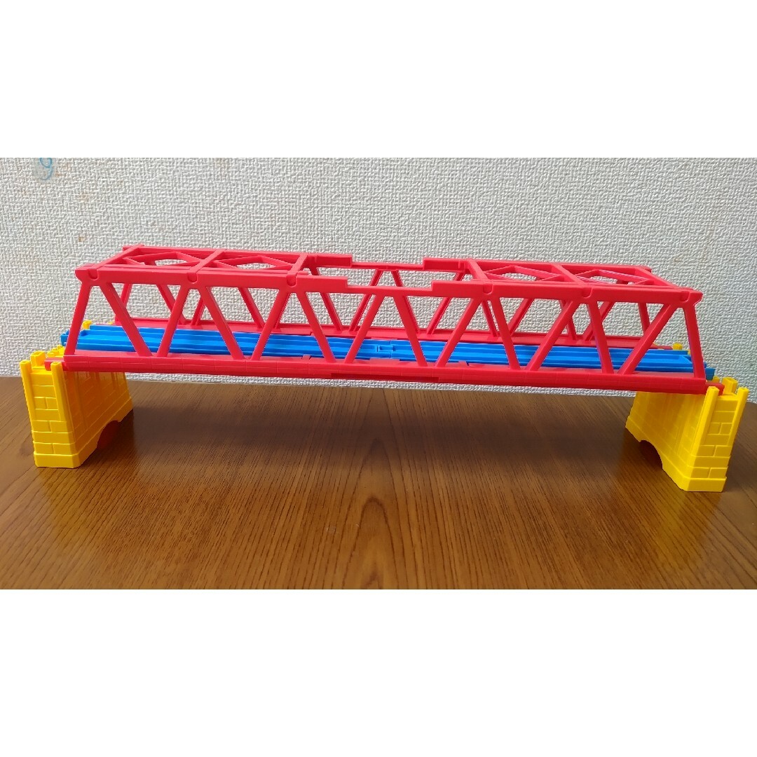 Takara Tomy(タカラトミー)の大きな鉄橋 エンタメ/ホビーのおもちゃ/ぬいぐるみ(鉄道模型)の商品写真