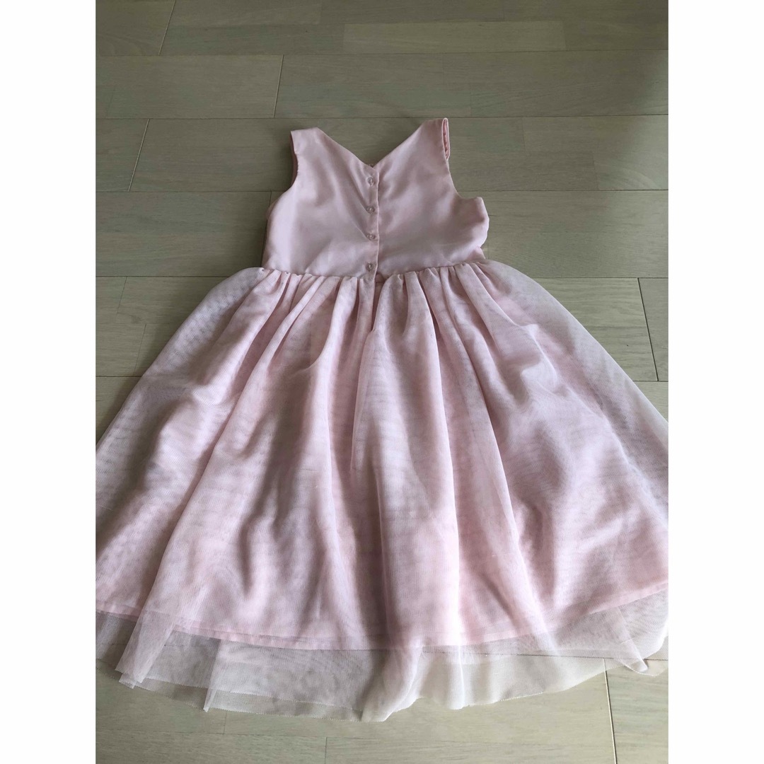 H&M(エイチアンドエム)のドレス　ワンピース　120センチ キッズ/ベビー/マタニティのキッズ服女の子用(90cm~)(ワンピース)の商品写真