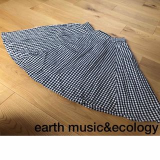 アースミュージックアンドエコロジー(earth music & ecology)のearthmusic and ecology ギンガムチェック フレアスカート (ひざ丈スカート)