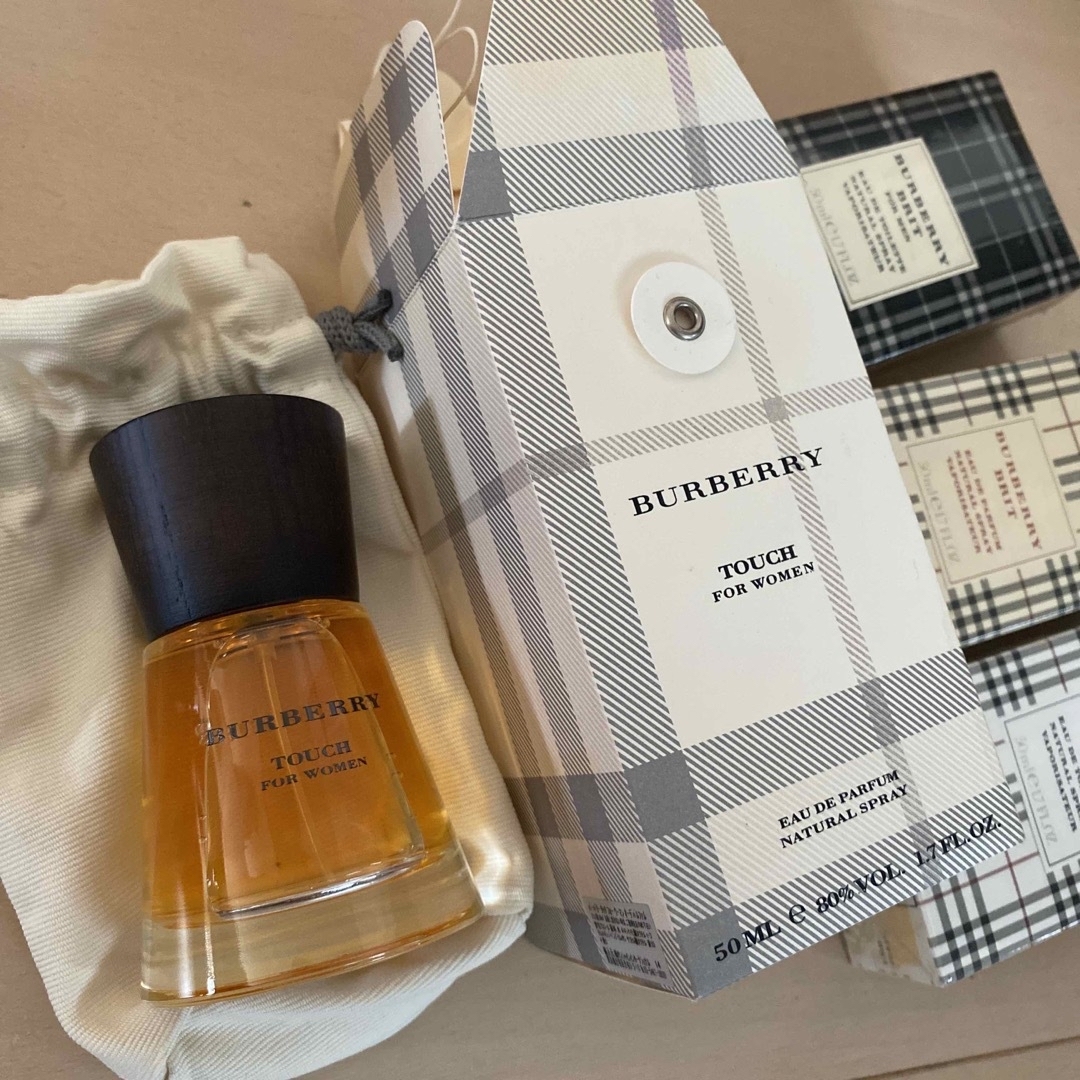 BURBERRY(バーバリー)のAlison様専用ページ○BURBERRY プラダ 香水 おまとめ コスメ/美容の香水(ユニセックス)の商品写真