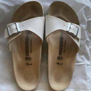 ビルケンシュトック(BIRKENSTOCK)のビルケンシュトック　サンダル(サンダル)