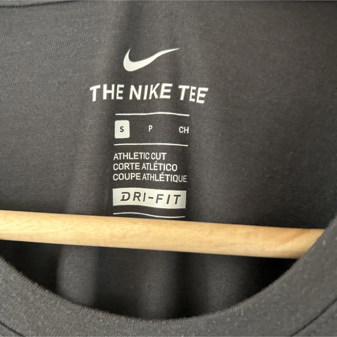 NIKE(ナイキ)のNIKE ナイキ THE NIKE TEE Tシャツ グレー メンズのトップス(Tシャツ/カットソー(半袖/袖なし))の商品写真