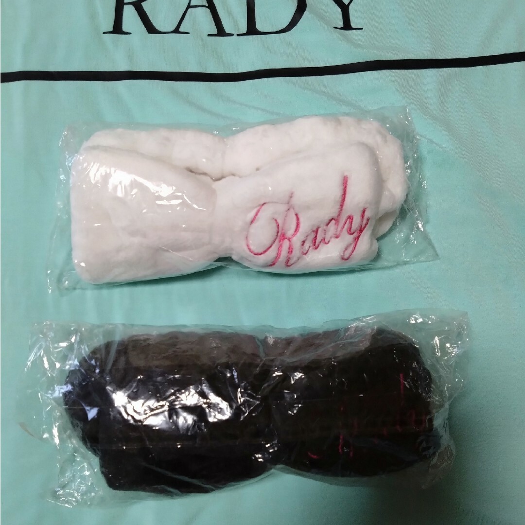 Rady(レディー)のRady 　ヘアバンド　2セット レディースのヘアアクセサリー(ヘアバンド)の商品写真