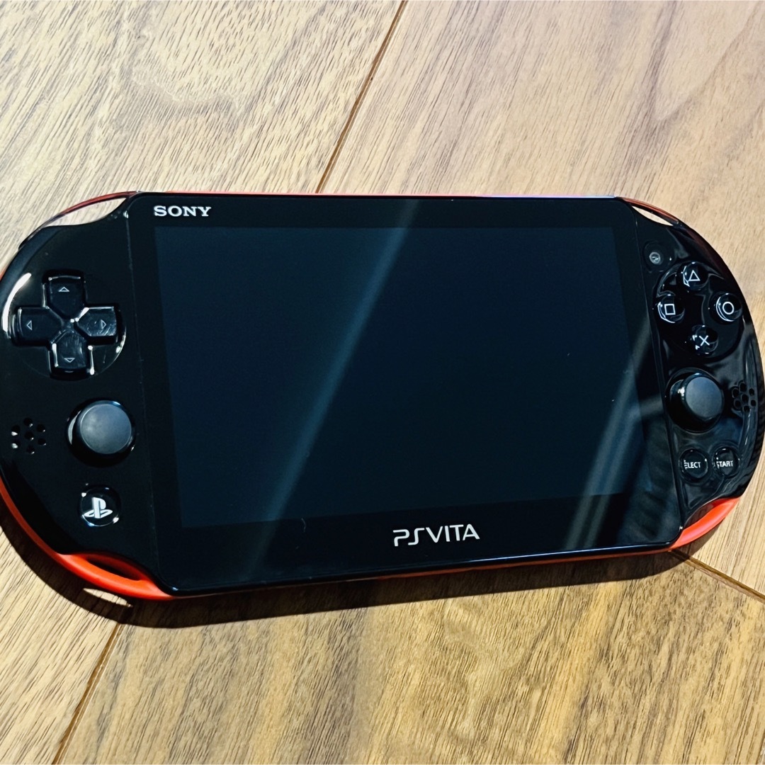 Vita 本体＋ダウンロードソフト＋おまけ