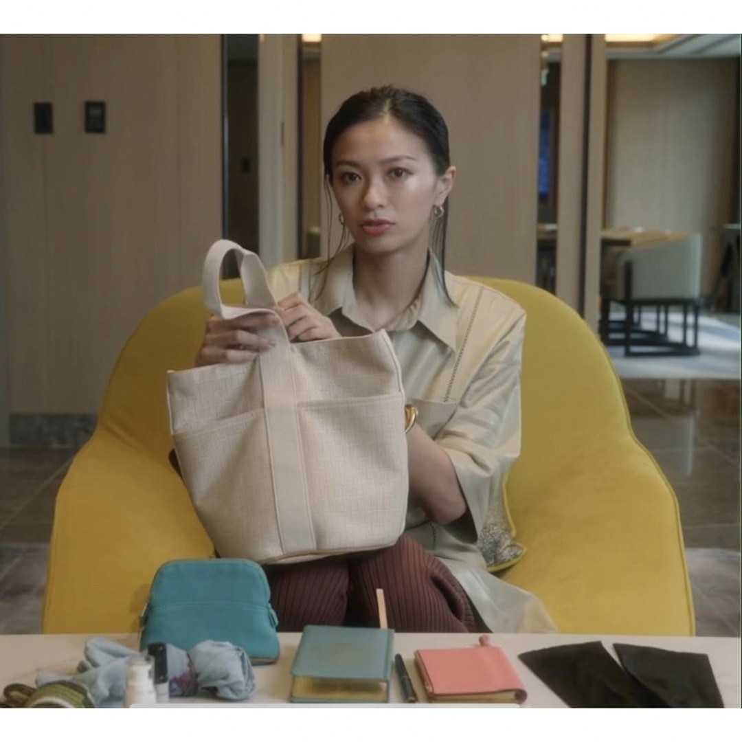 Hermes - HERMES エルメス サクソー バッグ アイボリー×ブラック MMの