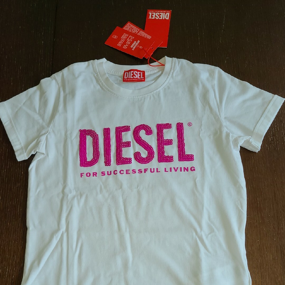 DIESEL(ディーゼル)の値下げ！新品DIESEL スパンコールTシャツ キッズ/ベビー/マタニティのキッズ服女の子用(90cm~)(Tシャツ/カットソー)の商品写真