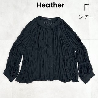ヘザー(heather)の【Heather】ブラック 七分丈 変わりプリーツ シアー バンドカラー(シャツ/ブラウス(長袖/七分))