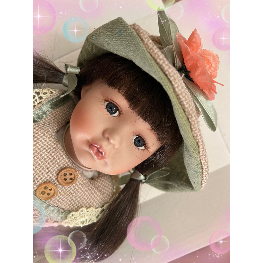 未使用品　Doreelain Doll  人形