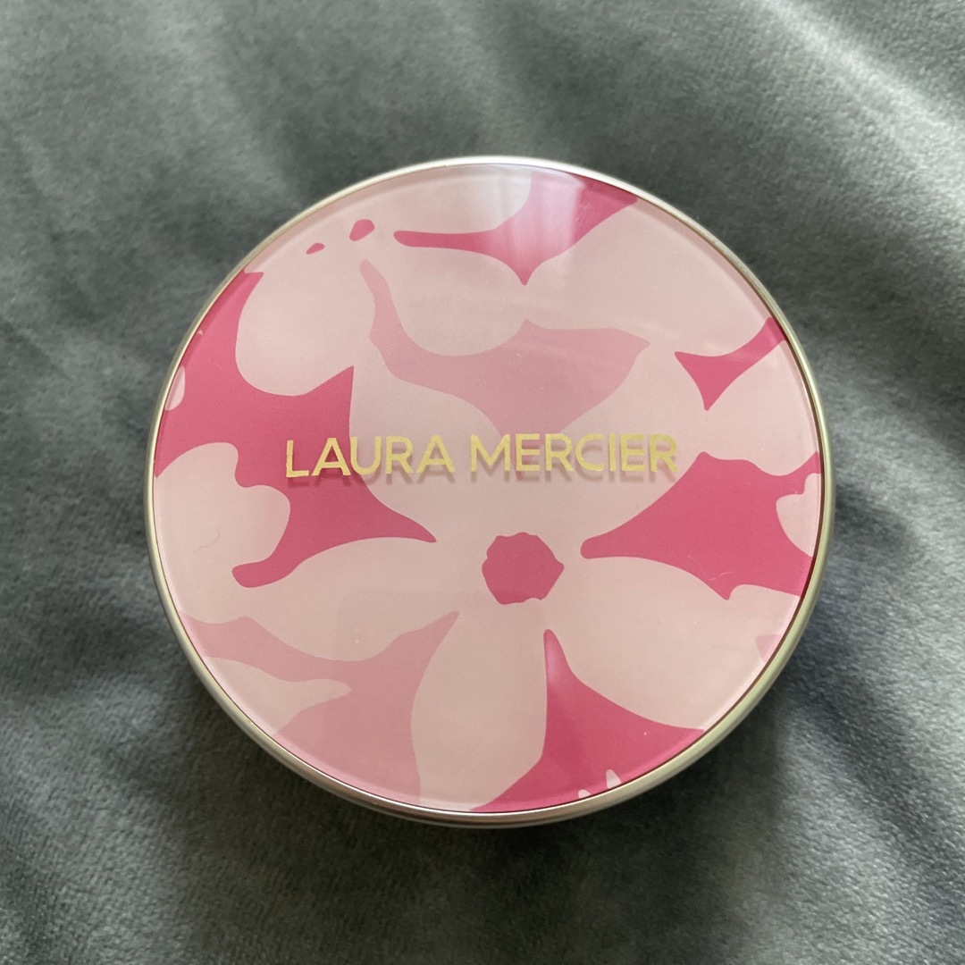 laura mercier(ローラメルシエ)のローラメルシエ トーンアップ クッション フェアローズ コスメ/美容のベースメイク/化粧品(ファンデーション)の商品写真