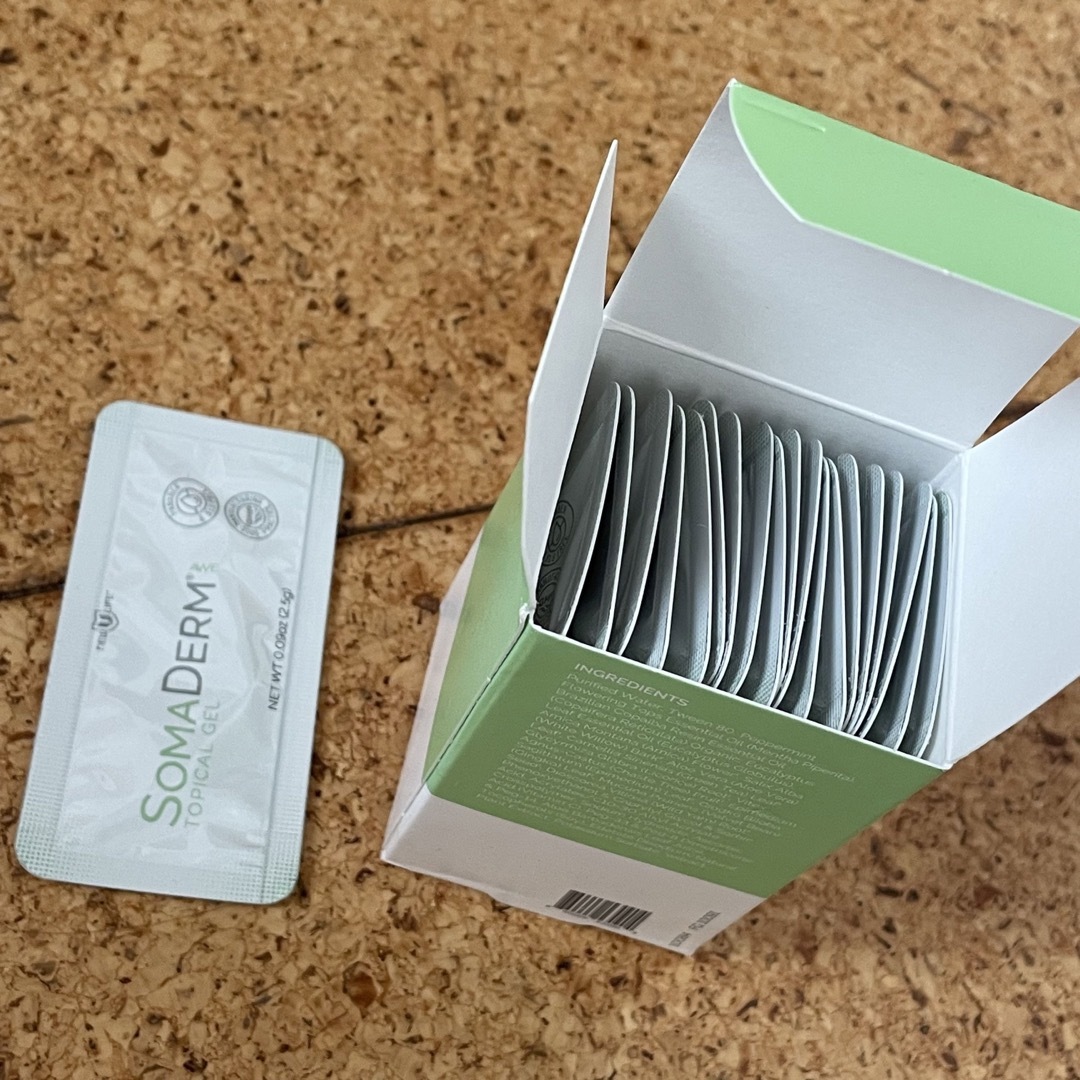 ソーマダーム SOMADERM 2.5g 20袋 美容液 クリームの通販 by ひなshop