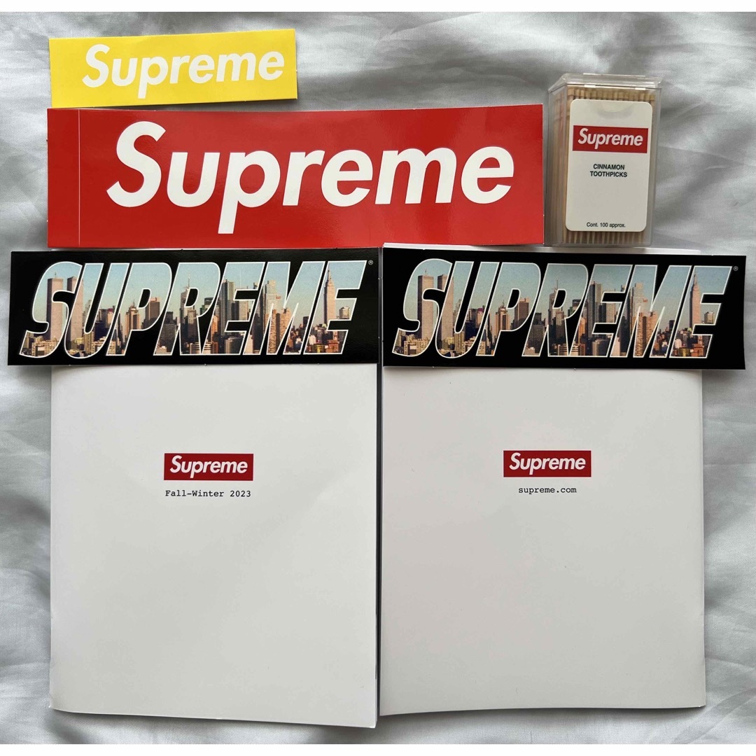 supreme ノベルティ　セット