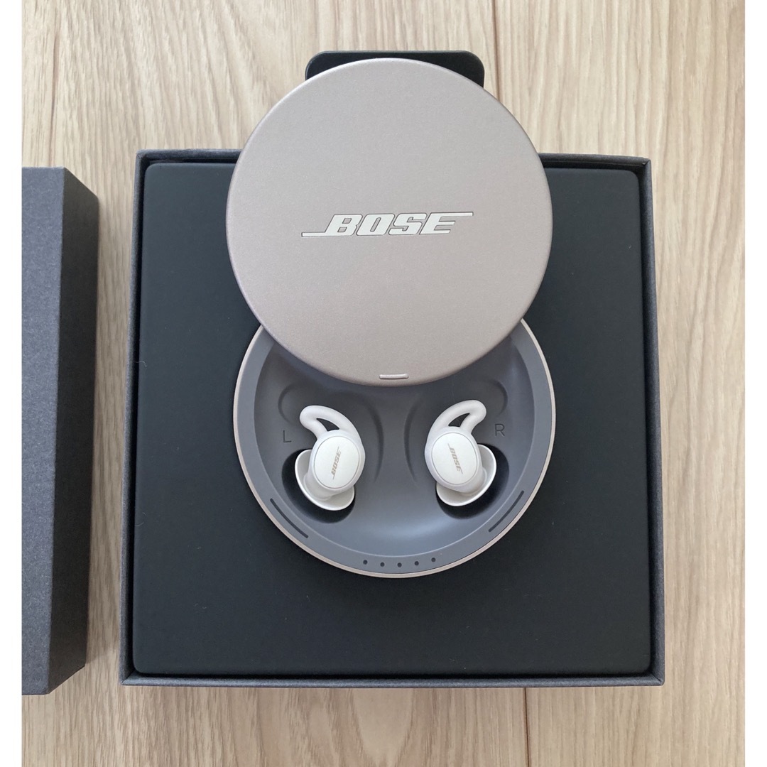 BOSE(ボーズ)のBose Sleepbuds II ボーズスリープバッツ2 純正品 概ね美品 スマホ/家電/カメラのオーディオ機器(ヘッドフォン/イヤフォン)の商品写真