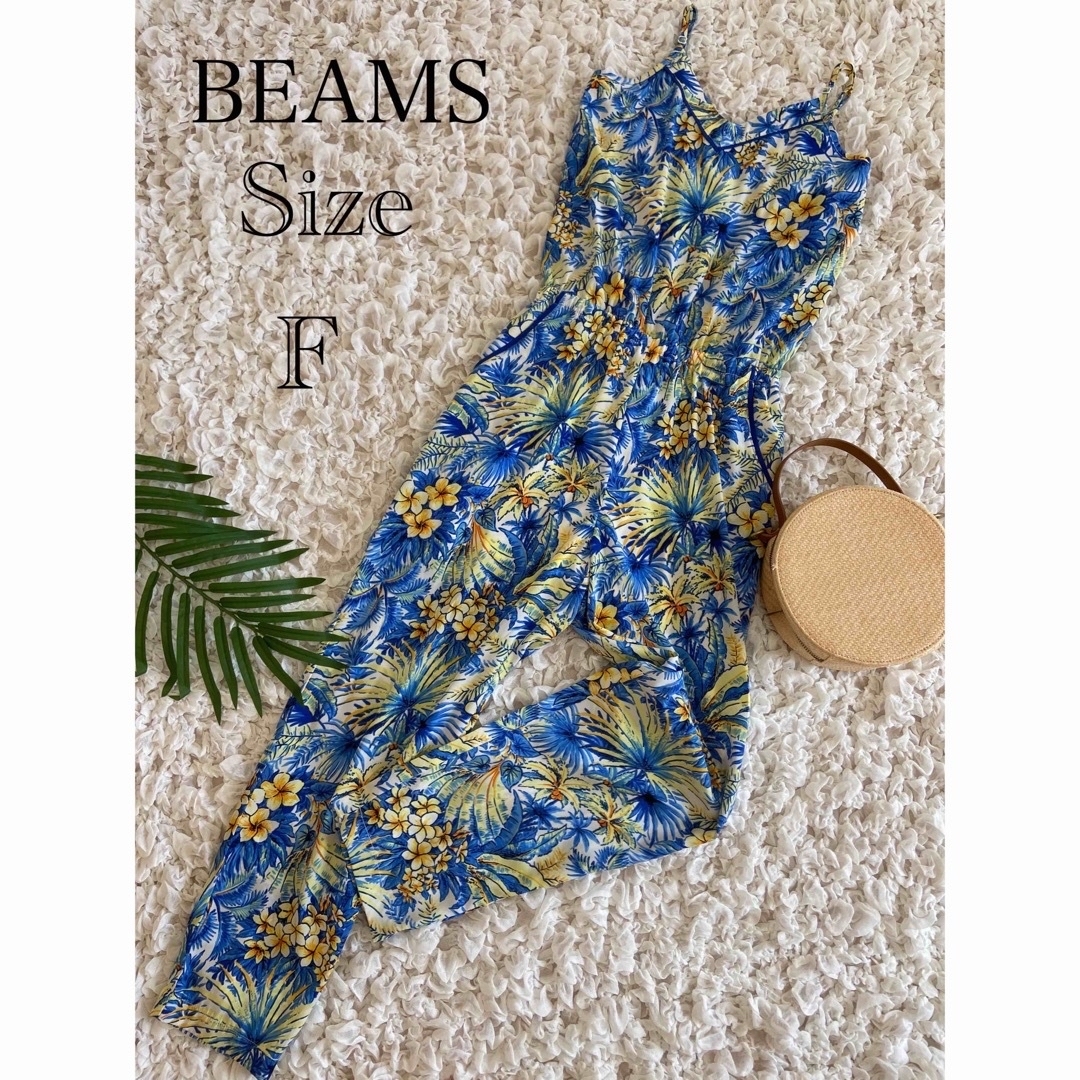 BEAMS(ビームス)のBEAMS HEART サロペット　ボタニカル　プルメリア　ハワイ　アロハ レディースのパンツ(サロペット/オーバーオール)の商品写真