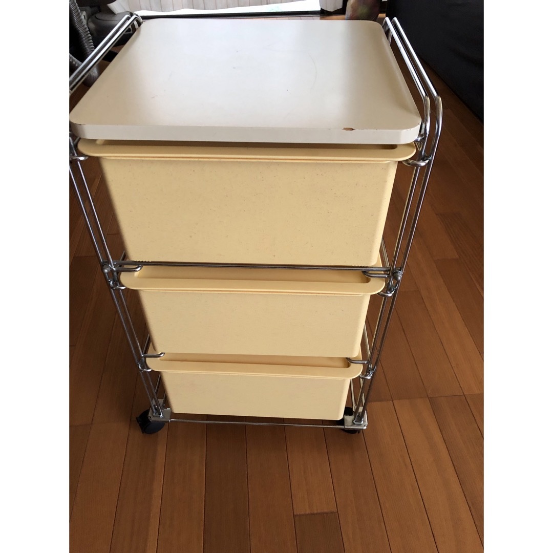 中古】 タッパーウェア マルチオーガナイザー 3個セット イエロー<BR> Tupperware パレット 収納 3段 ドア付き 中古】 タッパーウェア マルチオーガナイザー 3個セット イエロー<BR> Tupperware パレット 収納 3段 ドア付き