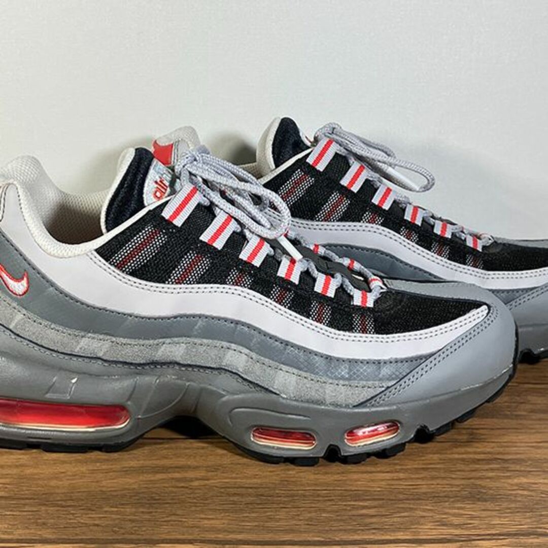 NIKE(ナイキ)のNIKE AIR MAX 95 ナイキ エッセンシャル スニーカー キムタク着用 メンズの靴/シューズ(スニーカー)の商品写真