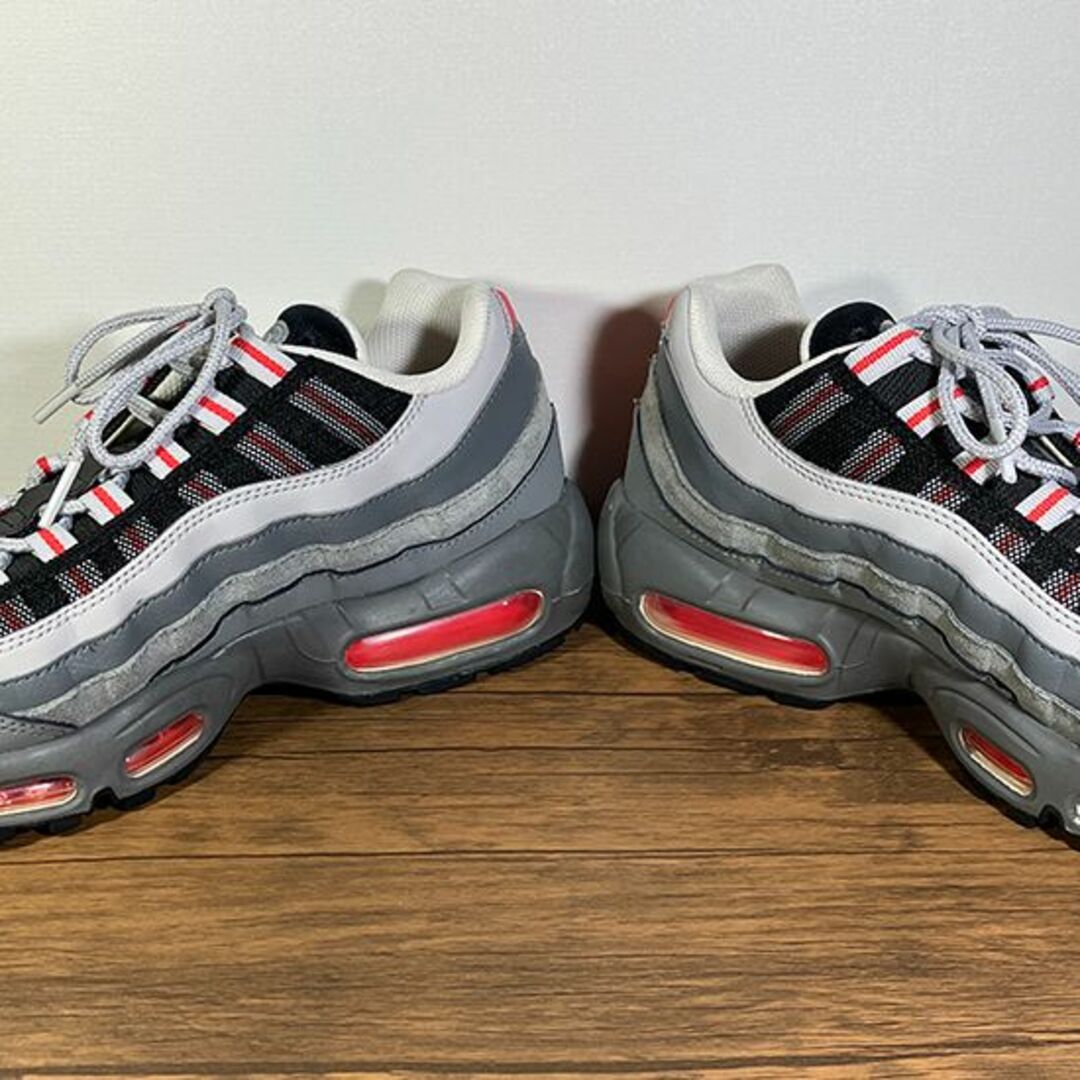 NIKE(ナイキ)のNIKE AIR MAX 95 ナイキ エッセンシャル スニーカー キムタク着用 メンズの靴/シューズ(スニーカー)の商品写真