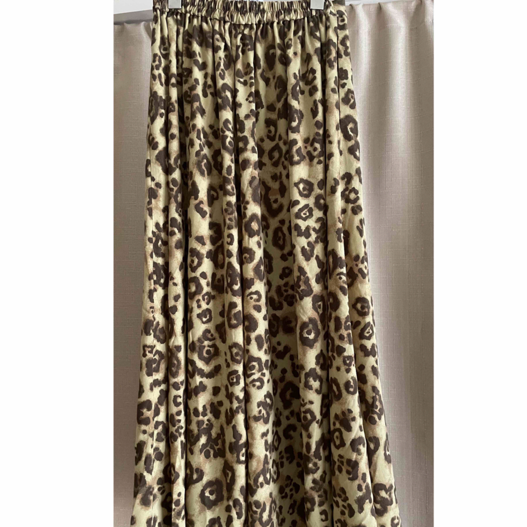 RODEO CROWNS(ロデオクラウンズ)のレオパード柄フレアスカート レディースのスカート(ロングスカート)の商品写真