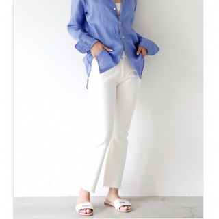 マディソンブルー(MADISONBLUE)のMADISONBLUE HEM CUT SLIM FLARE DENIM  (デニム/ジーンズ)