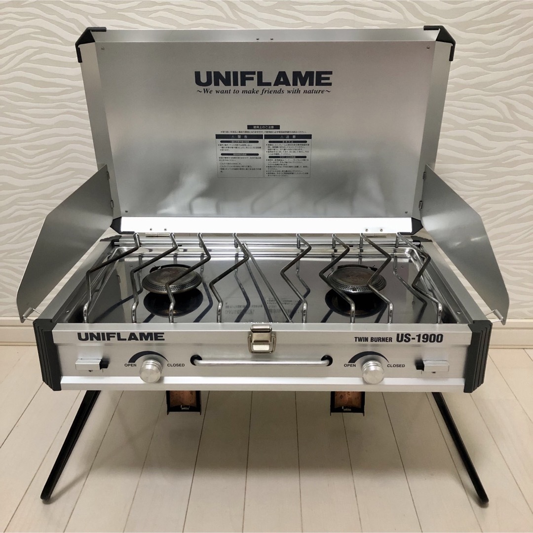 UNIFLAME(ユニフレーム)のUNIFLAME ツインバーナー US-1900 LTトートバッグ付属 スポーツ/アウトドアのアウトドア(ストーブ/コンロ)の商品写真