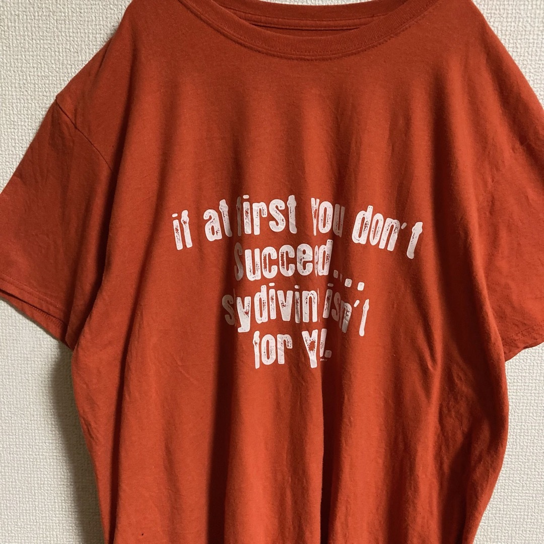 【アメリカ古着】Hanes 半袖 tシャツ プリント ロゴ オレンジ XL メンズのトップス(Tシャツ/カットソー(半袖/袖なし))の商品写真