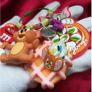 じゃらじゃらキーホルダー ネコ君 ネズミ君 スイーツ ピザ チョコの ...